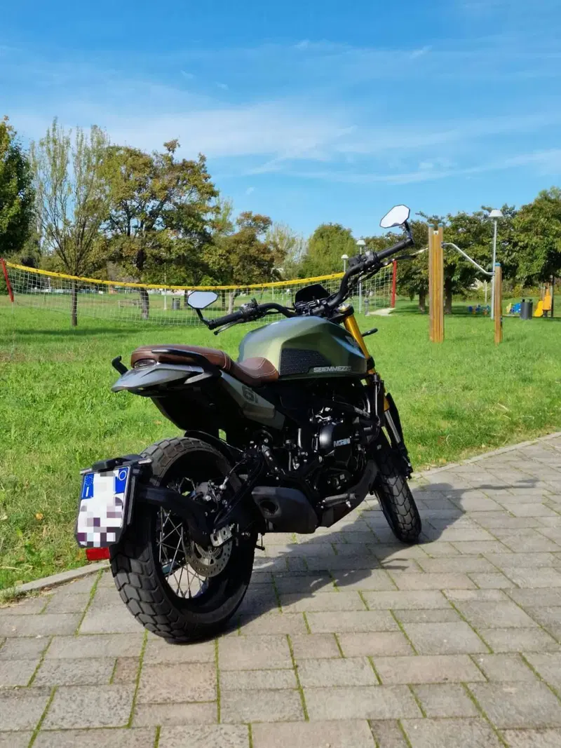 Moto Morini SEIEMMEZZO SCR (2022 - 26) (6)