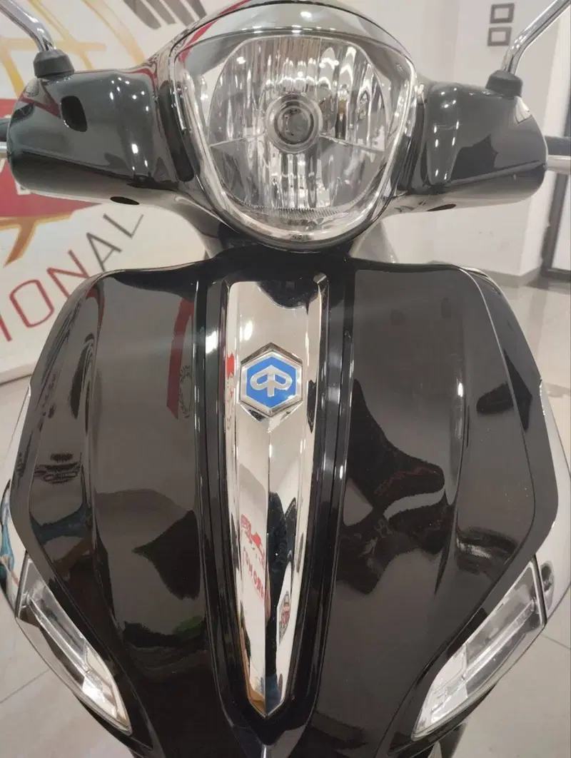 Piaggio Liberty 50 3V (2021 - 24) (4)