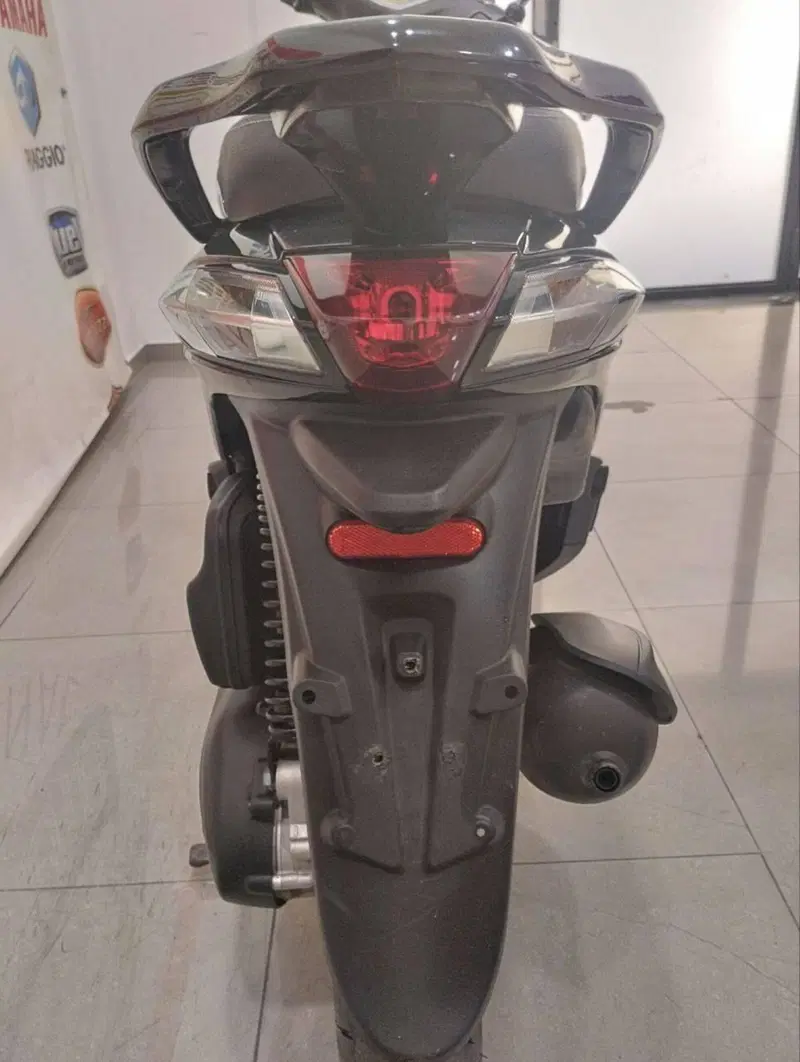 Piaggio Liberty 50 3V (2021 - 24) (8)