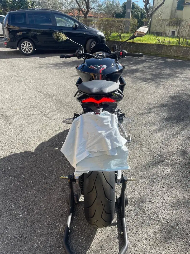 Aprilia Tuono 660 Factory (2022 - 24) (2)