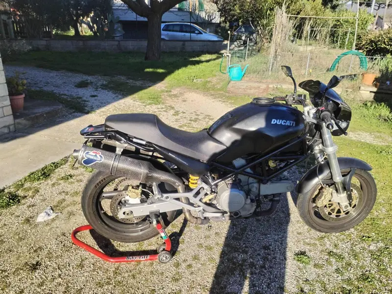 Ducati Monster 620 Dark (2003 - 06) (4)