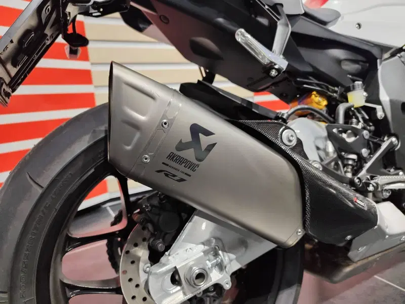 Yamaha YZF R1M (2020 - 25) (2)