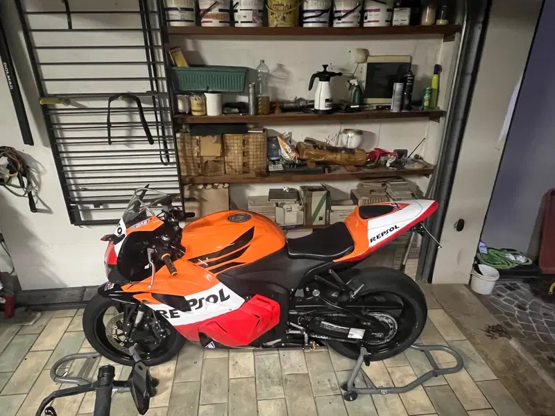 Honda CBR 600 RR (2009 - 12) (3)