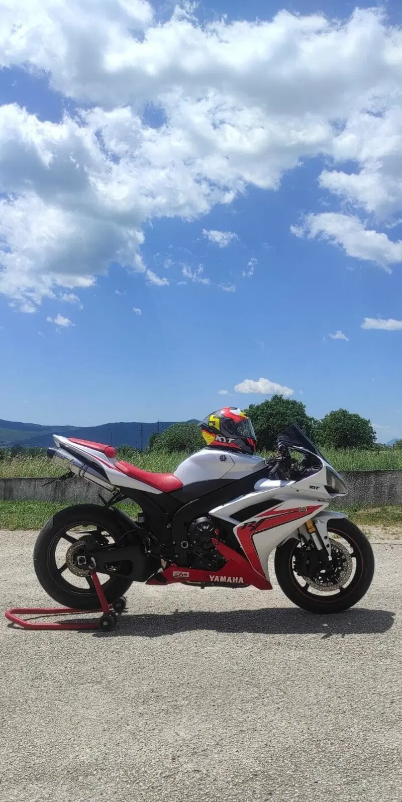 Yamaha YZF R1 (2007 - 08) (4)
