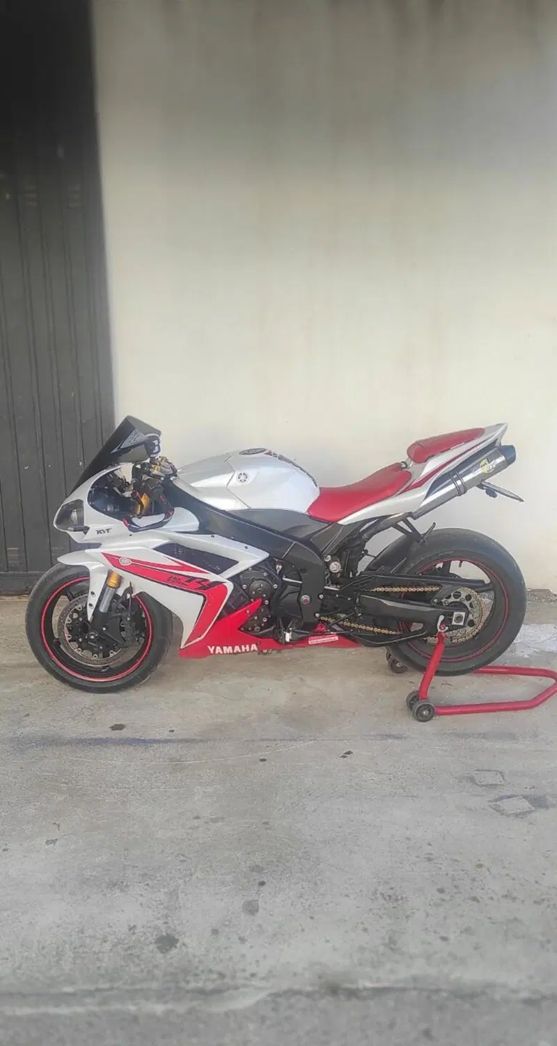 Yamaha YZF R1 (2007 - 08) (6)