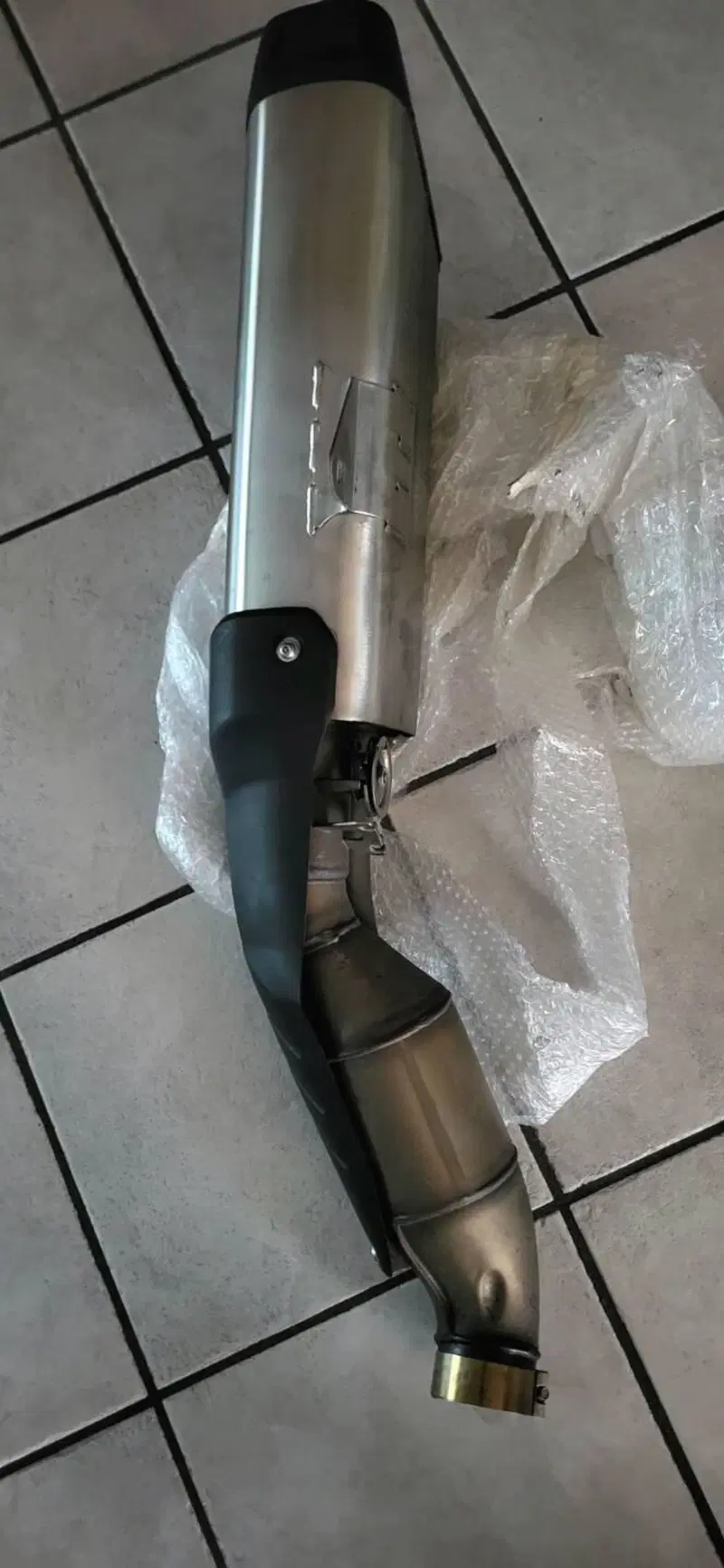 Scarico x Tuono V4 1100 Factory Aprilia (2)