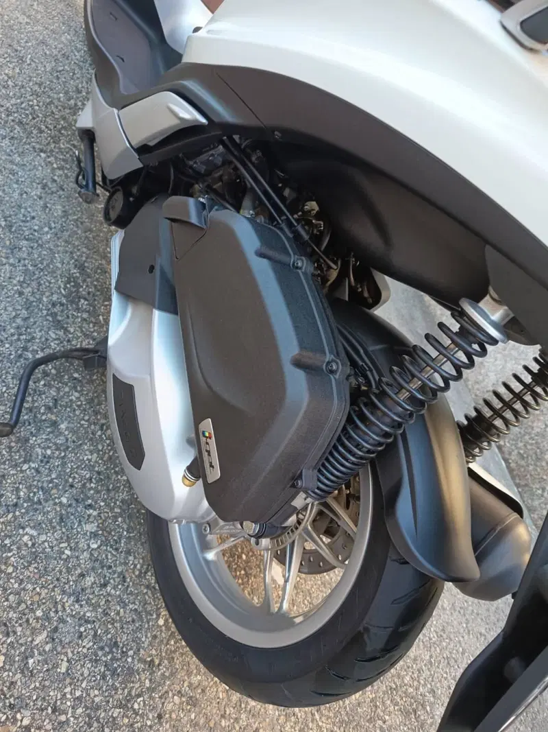 Piaggio Medley 150 S ABS (2016 - 19) (8)