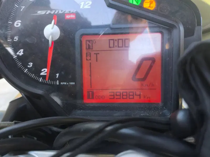 Aprilia Shiver (2008 - 10) (3)