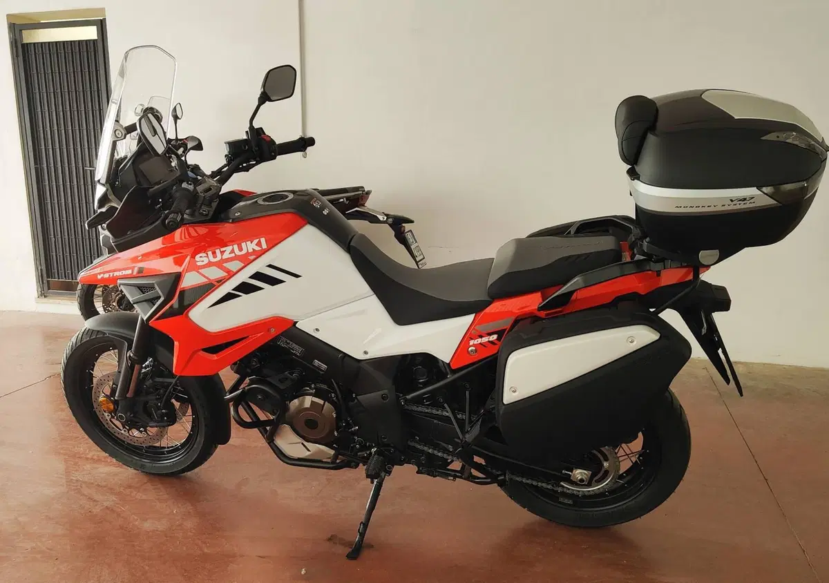Suzuki V-Strom 1050XT Pro (2020 - 23) (4)