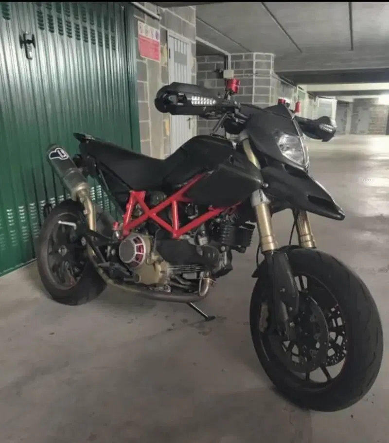 Ducati Hypermotard 1100 S (2007 - 09) (6)