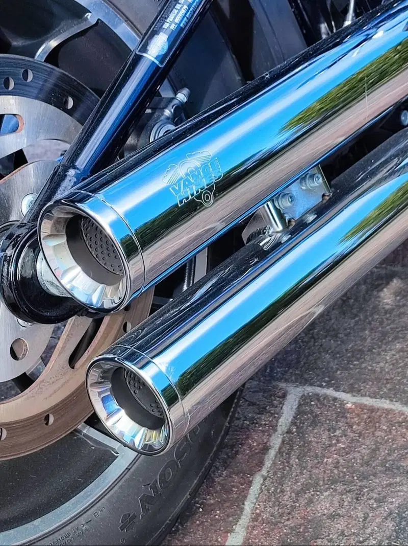 Harley-Davidson 1800 Low Rider S (2016 - 17) - FXDLS (4)