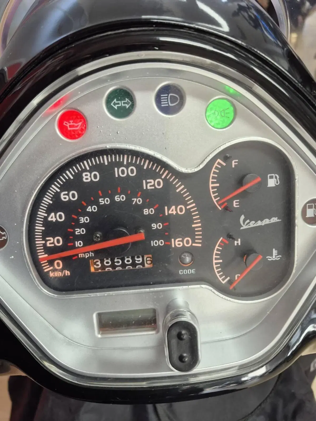 Vespa GTS 300 (2010 - 14) (2)