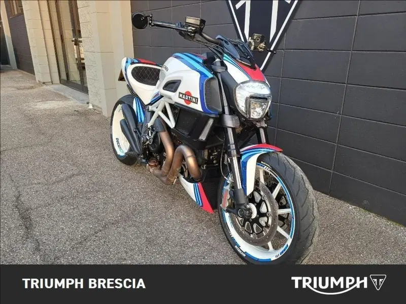 Ducati Diavel 1200 Carbon (2010 - 13) (6)