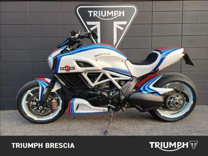 Ducati Diavel 1200 Carbon (2010 - 13) (11)