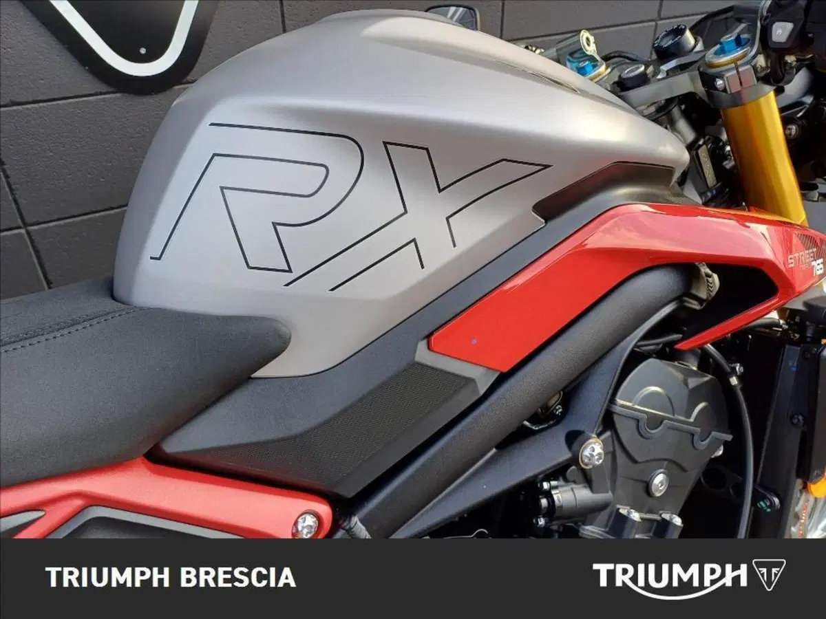 Triumph Street Triple 765 RX (2026) (5)