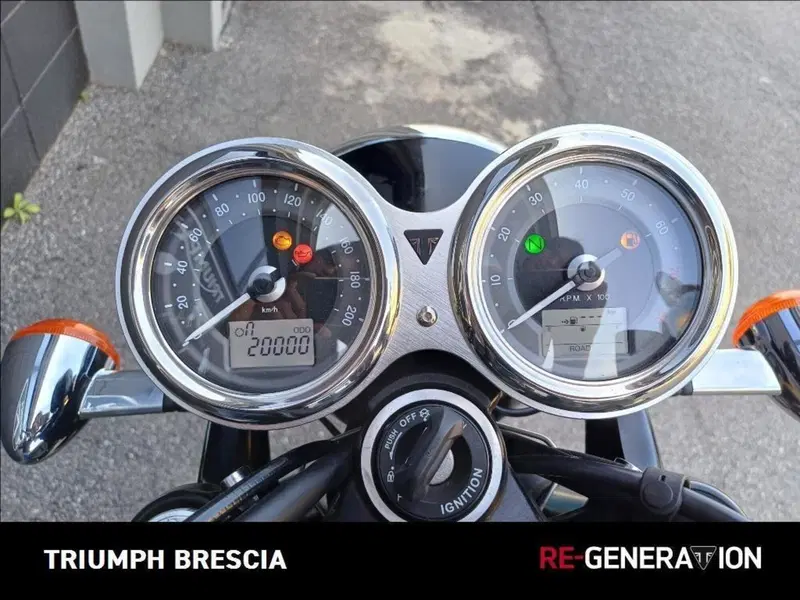 Triumph Bonneville T120 (2016 - 20) (11)