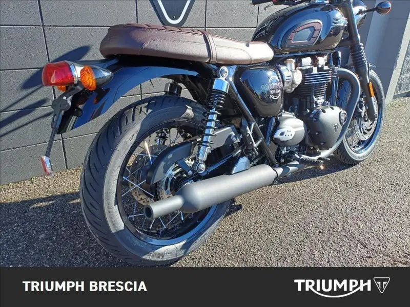 Triumph Bonneville T120 Black (2026) (8)