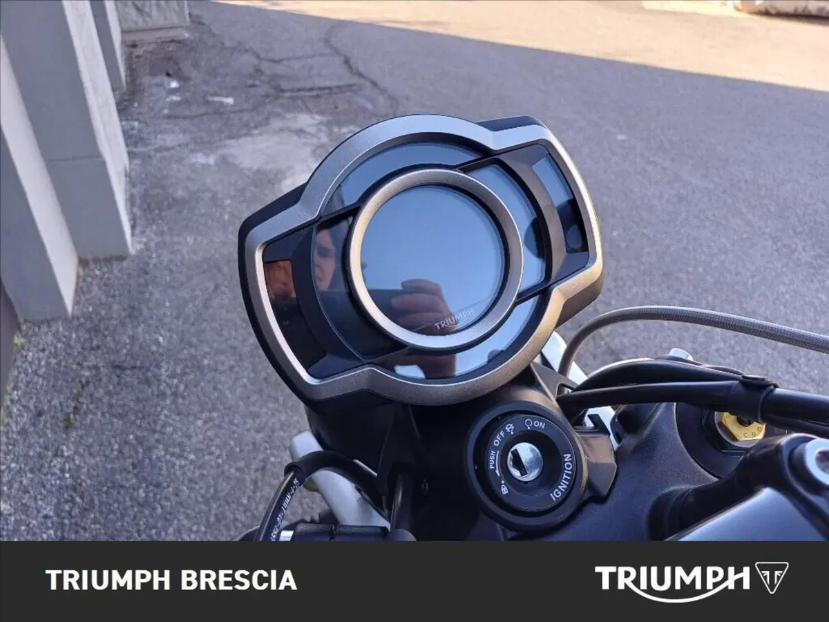 Triumph Scrambler 1200 XE (2026) (10)