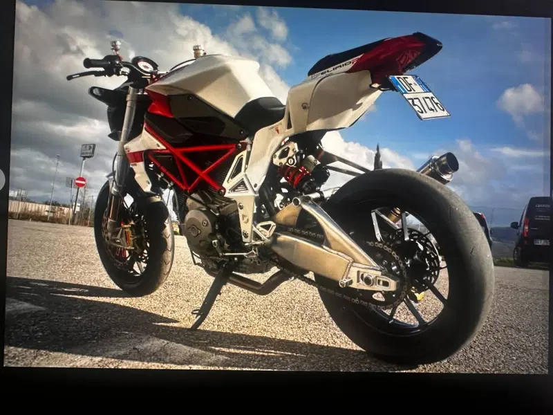 Bimota DB6 Delirio RE (2006 - 15) (2)