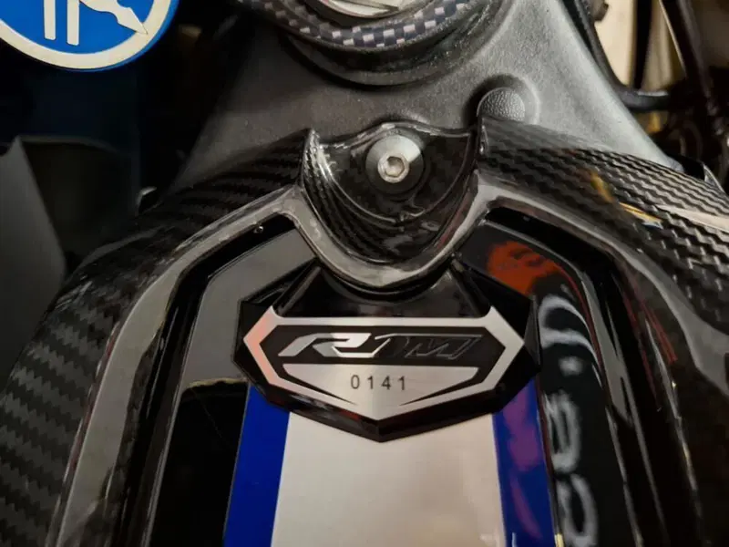 Yamaha YZF R1M (2020 - 25) (8)