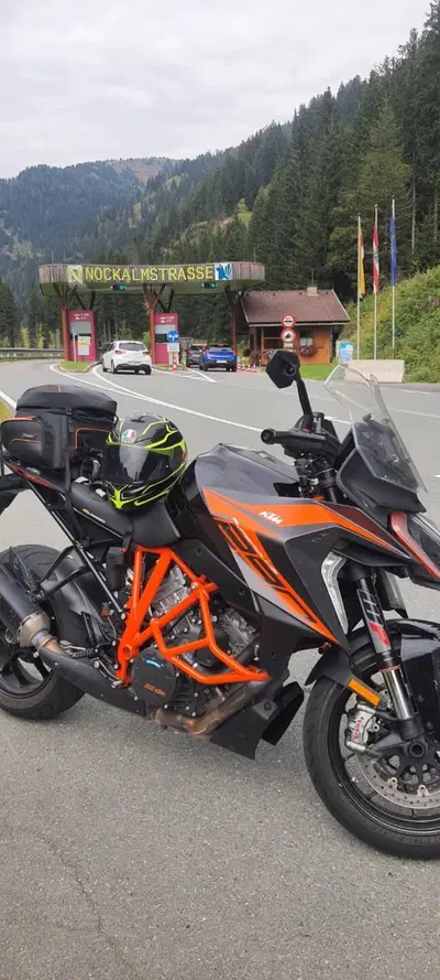 KTM 1290 Super Duke GT (2021) usata