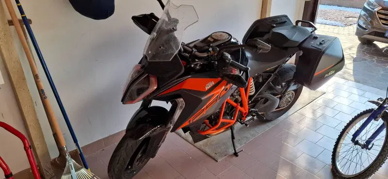 KTM 1290 Super Duke GT (2021) (5)