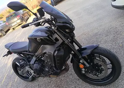 Yamaha MT-09 (2021 - 23) usata