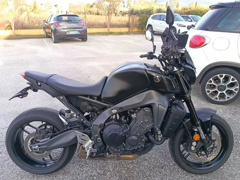 Yamaha MT-09 (2021 - 23) (2)