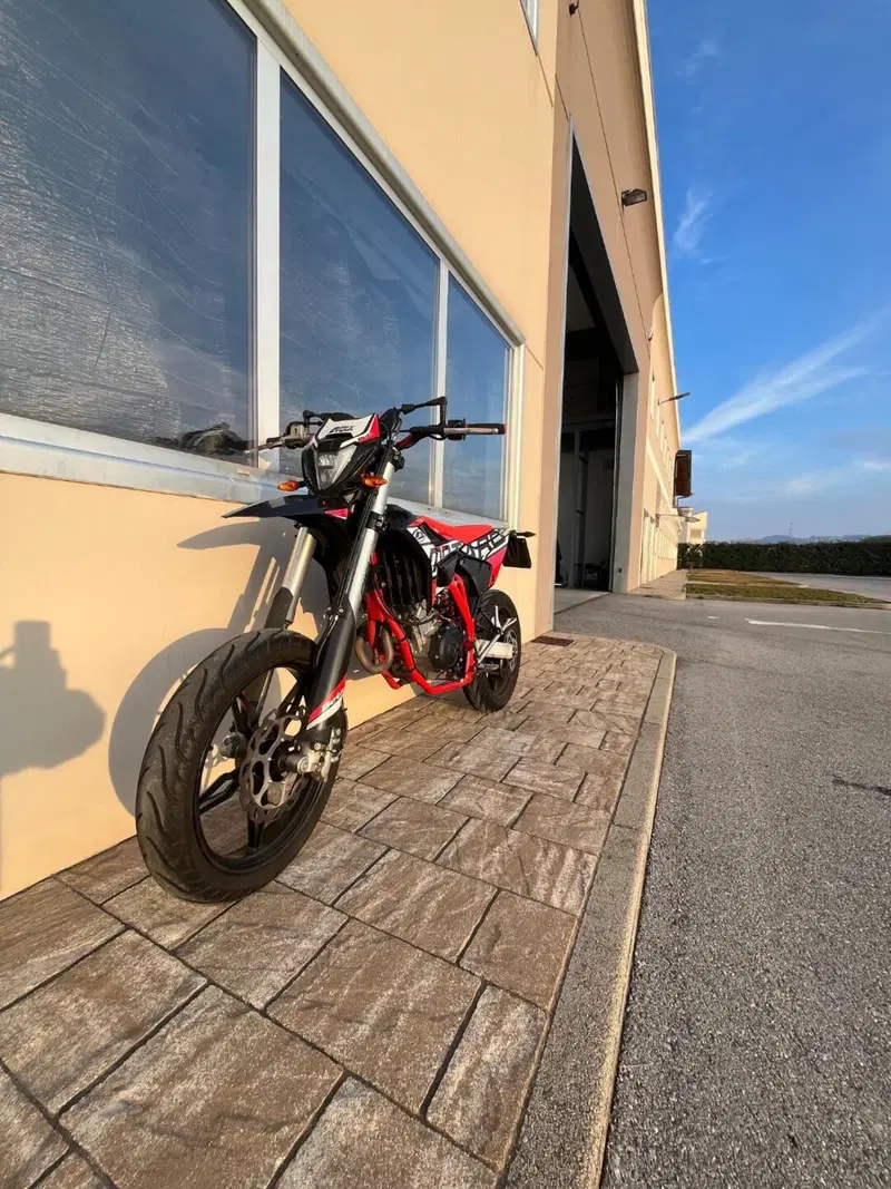 Betamotor RR 125 4T Motard LC (2021 - 23) (4)