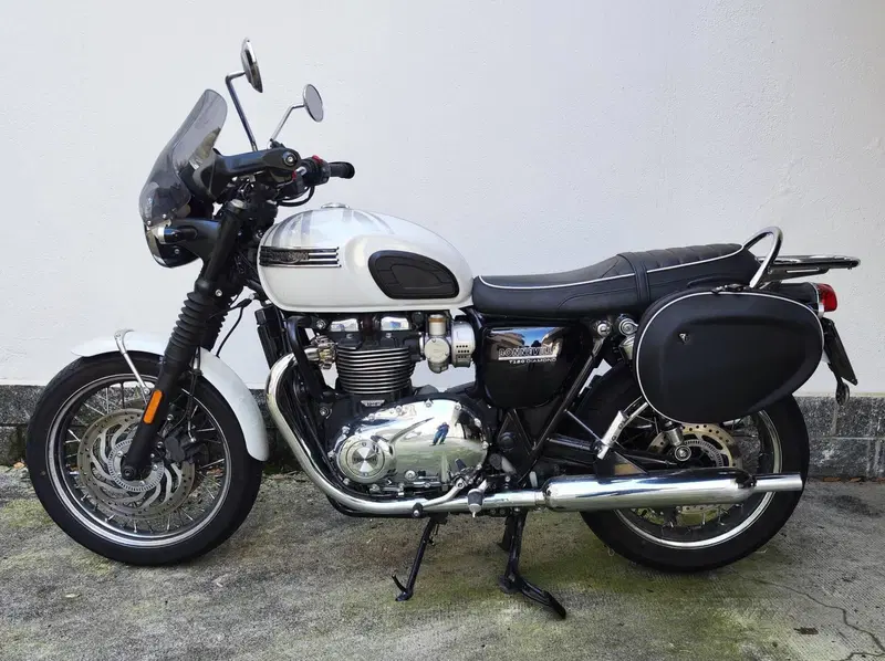 Triumph Bonneville T120 Diamond Edition (2019) (6)