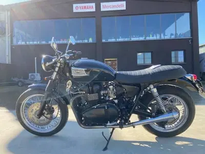 Triumph Bonneville 800 (2002 - 07) usata