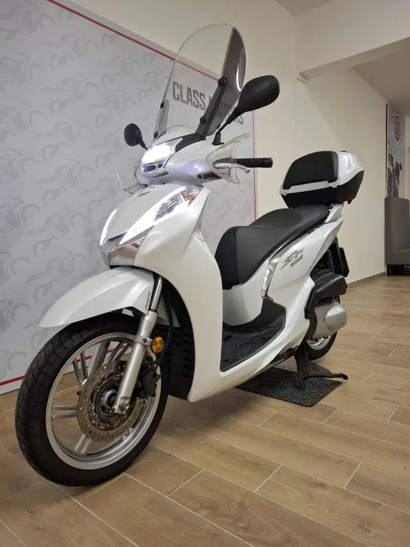 Honda SH 300 i ABS (2016 - 20) (3)