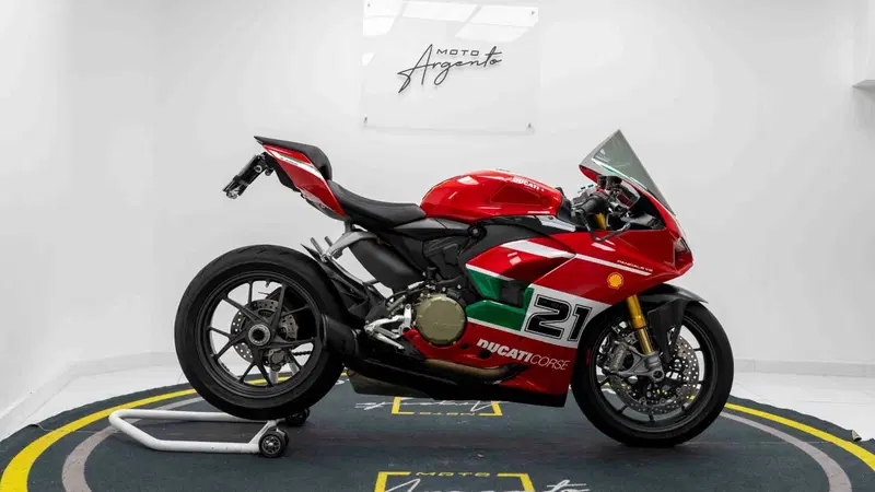 Ducati Panigale V2 Bayliss 1st Championship 20th Anniversary (2021 - 24) (2)