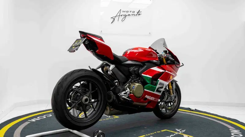 Ducati Panigale V2 Bayliss 1st Championship 20th Anniversary (2021 - 24) (3)