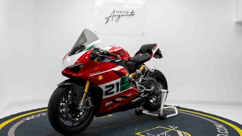 Ducati Panigale V2 Bayliss 1st Championship 20th Anniversary (2021 - 24) (7)