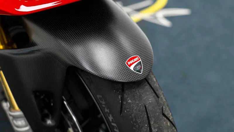 Ducati Panigale V2 Bayliss 1st Championship 20th Anniversary (2021 - 24) (13)