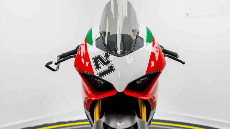 Ducati Panigale V2 Bayliss 1st Championship 20th Anniversary (2021 - 24) (18)
