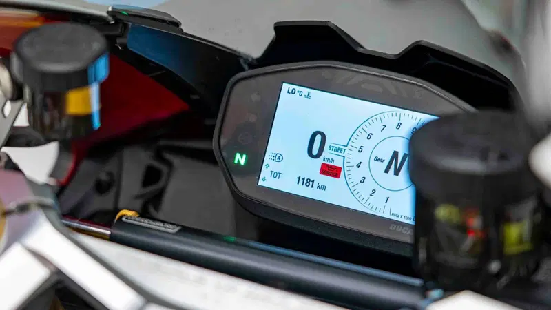 Ducati Panigale V2 Bayliss 1st Championship 20th Anniversary (2021 - 24) (20)