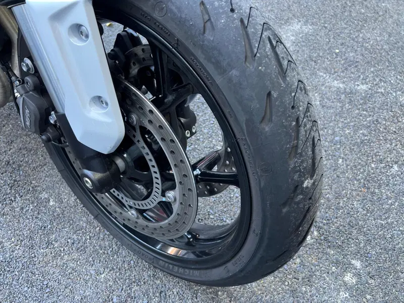 Triumph Trident 660 Triple Tribute Edition (2024) (17)