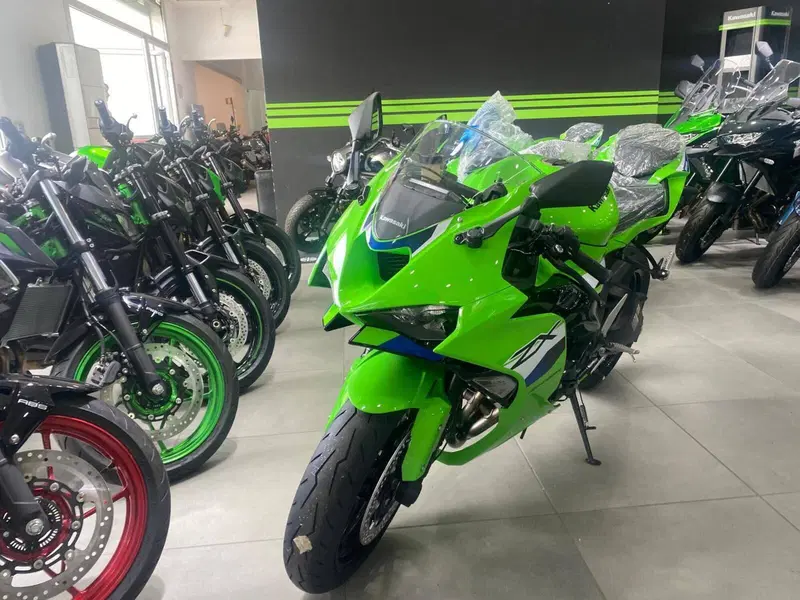 Kawasaki Ninja 636 ZX-6R (2024 - 26) (4)