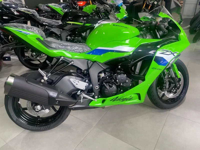 Kawasaki Ninja 636 ZX-6R (2024 - 26) (2)
