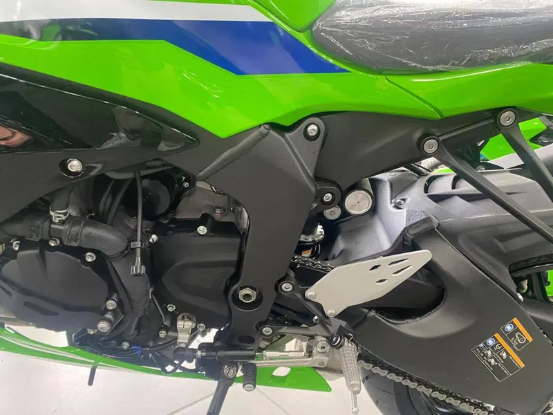 Kawasaki Ninja 636 ZX-6R (2024 - 26) (8)