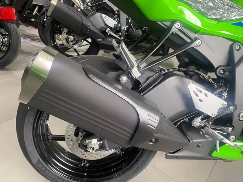 Kawasaki Ninja 636 ZX-6R (2024 - 26) (10)