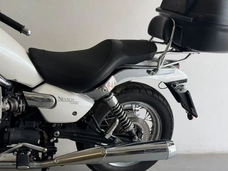 Moto Guzzi Nevada 750 Classic (2008 - 15) (10)