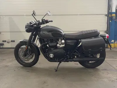 Triumph Bonneville T120 Black (2021 - 25) usata