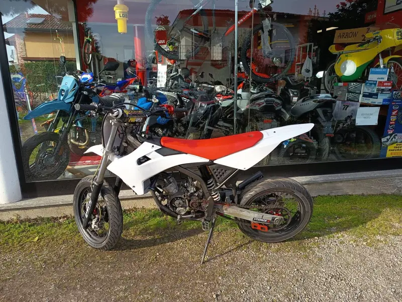 Fantic Motor Motard 50 M Performance 2t (2017) (2)