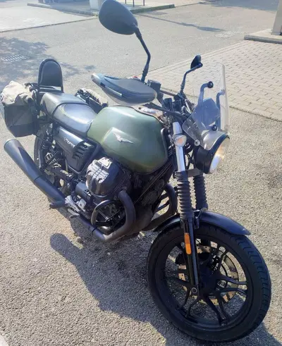 Moto Guzzi V7 III Stone (2017 - 20) usata