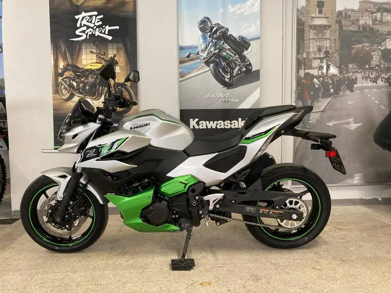 Kawasaki Z7 Hybrid (2024 - 26) (2)