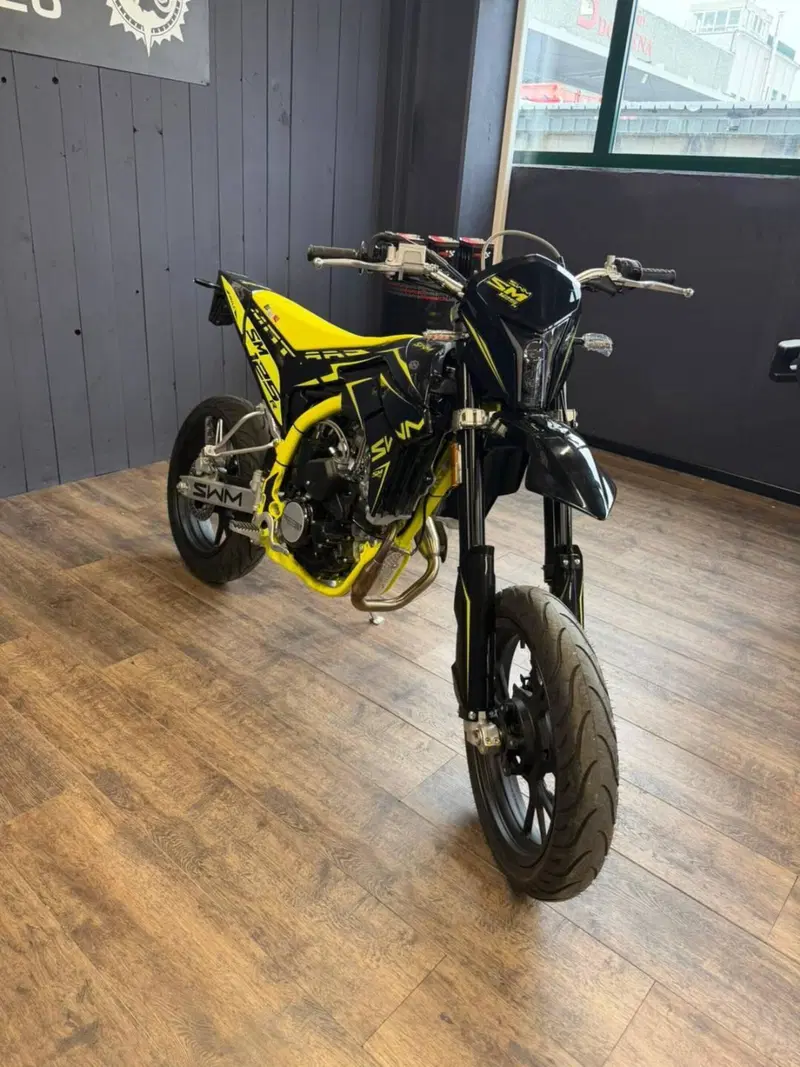 Swm SM 125 R (2025 - 26) (3)
