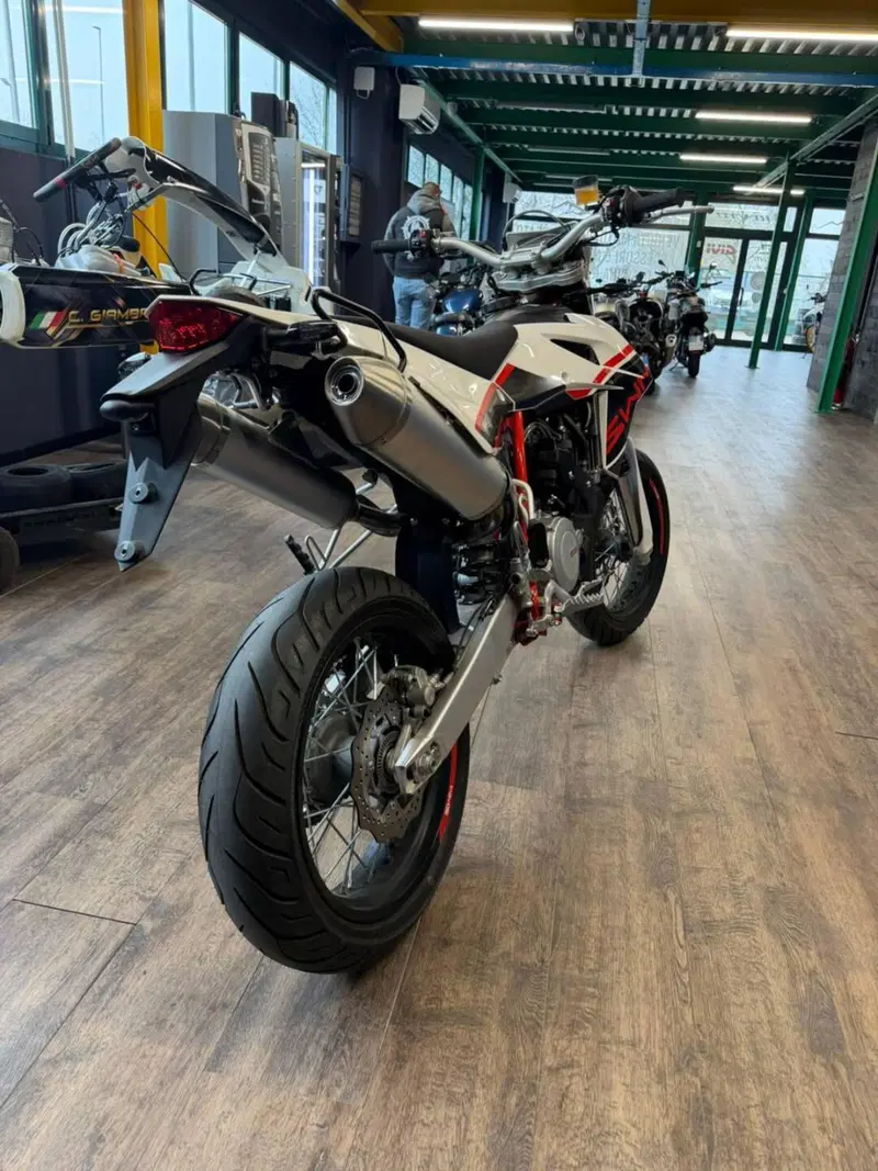 Swm SM 500 R (2025 - 26) (6)